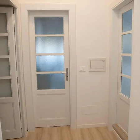 Deruchi * וילה סן ג'ובאני